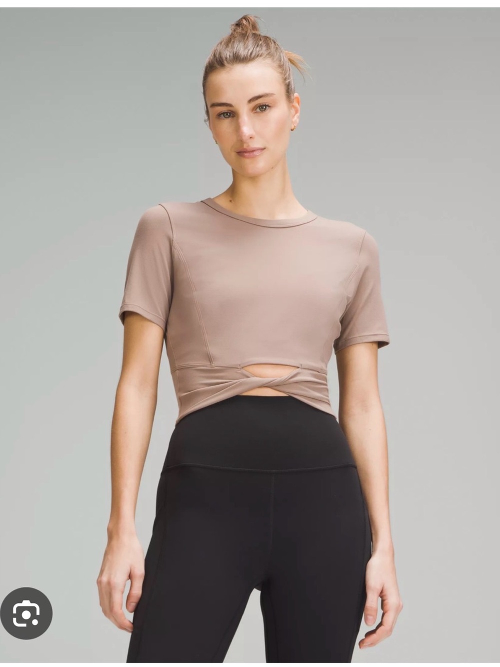 Lululemon cropped Nulu twist hem short sleeve top